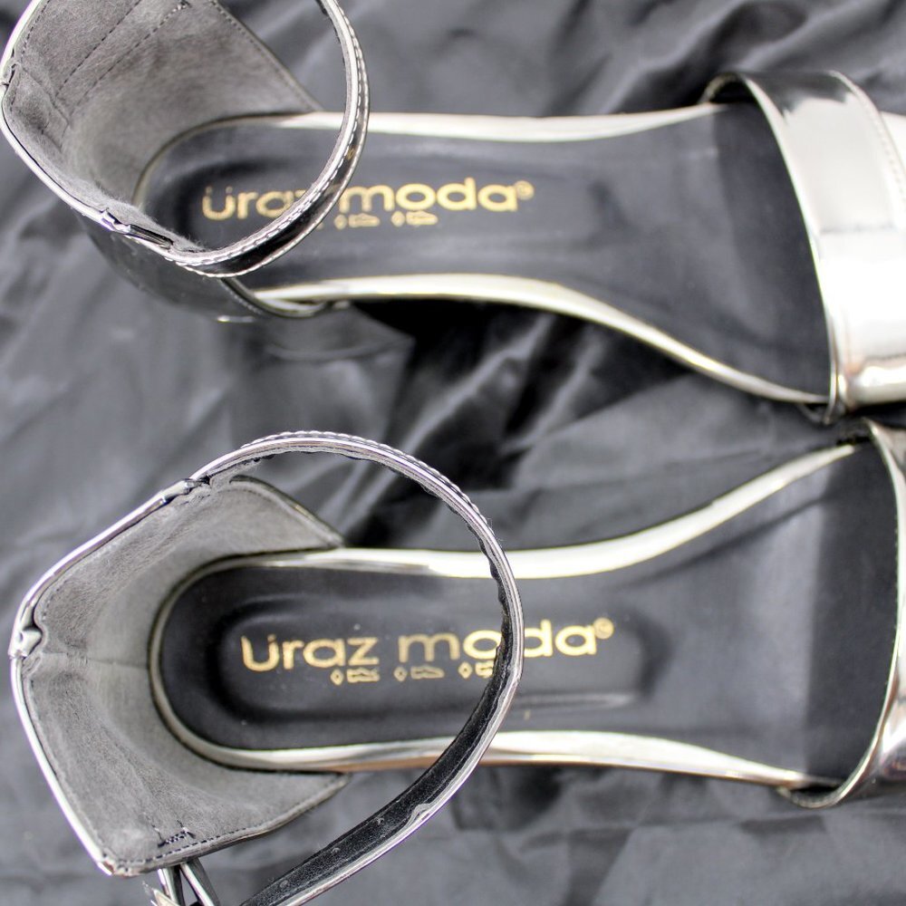 Uraz Moda Silver Heels - Picture 6 of 9